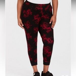 Torrid Black Floral Ponte Jogger Size 2X